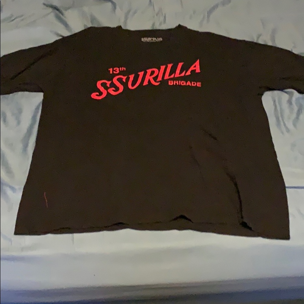 Black t shirt